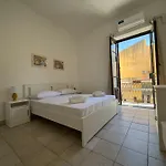 アパート La Casa A Ballaro パレルモ