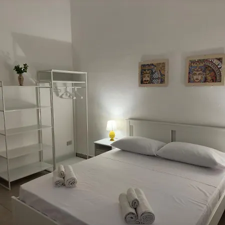 La Casa A Ballaro Apartman *